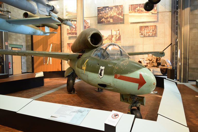 ドイツ技術博物館で会える！幻のジェット戦闘機ハインケルHe162の全貌
