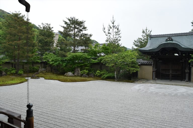 高台寺の方丈前庭と勅使門を徹底解説！歴史と見どころ完全ガイド