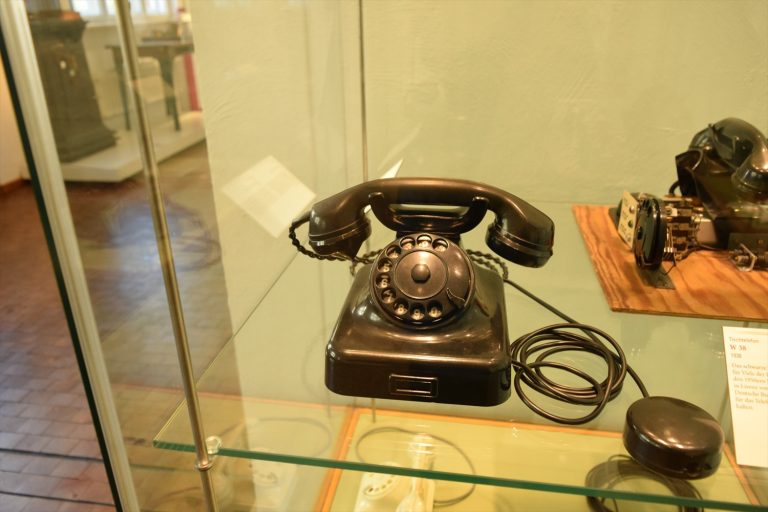 ベルリン観光で必見！ドイツ技術博物館の電話展示で学ぶ社会と暮らしの変化