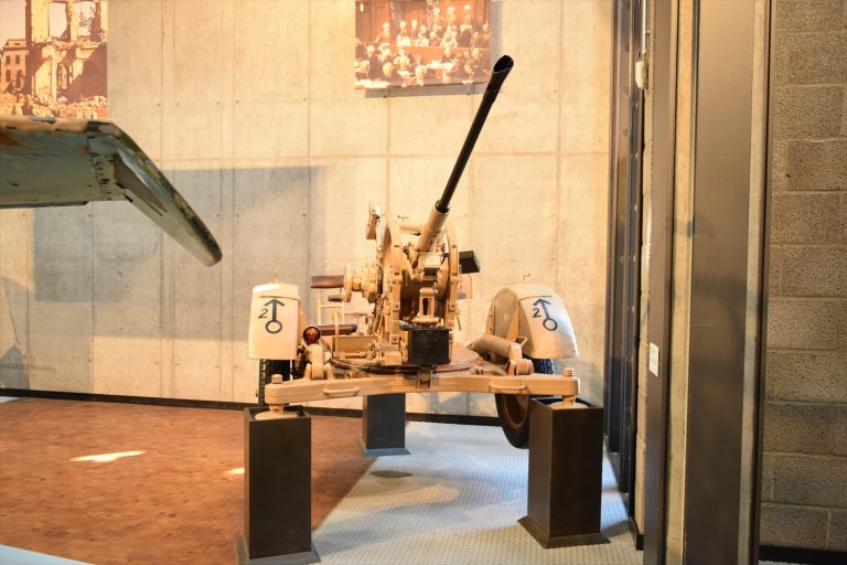 第二次世界大戦の名兵器！20mm Flakの技術と戦歴を解説