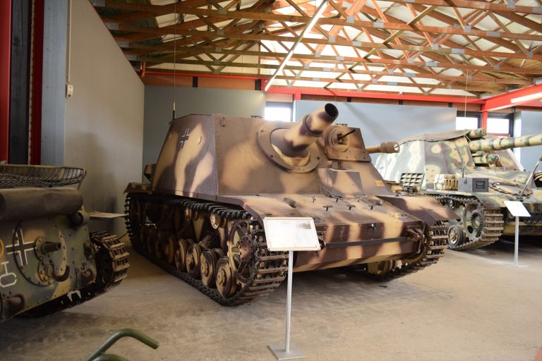 IV号突撃戦車ブルムベアの歴史と技術をたどる｜ムンスター戦車博物館の展示解説