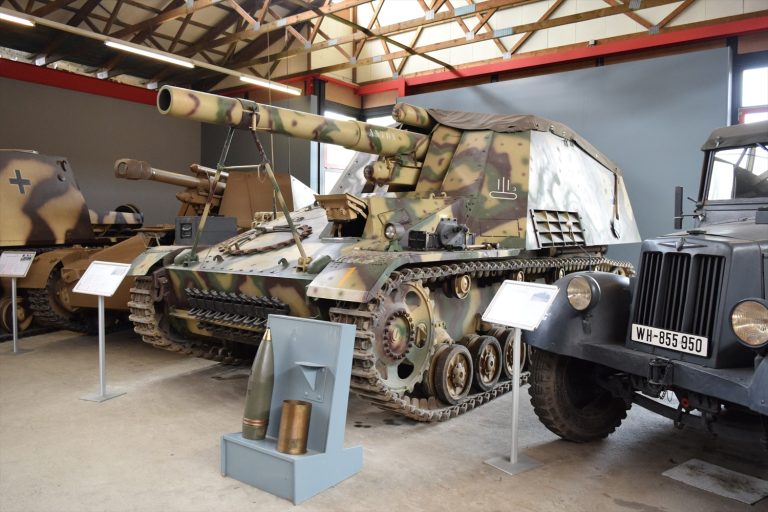 150mm砲搭載フンメル自走砲の開発背景と戦場活躍