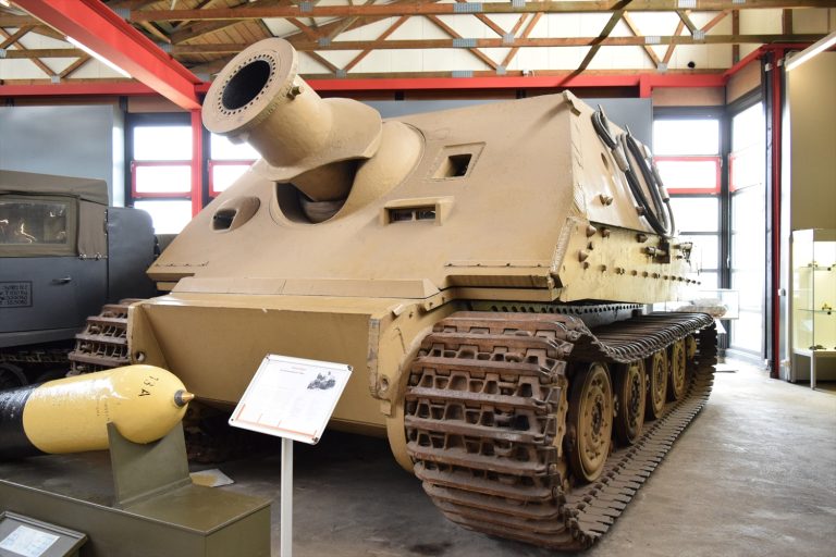 世界に2両しか現存しない怪物戦車！ムンスター戦車博物館のシュトルムティーガー徹底解説