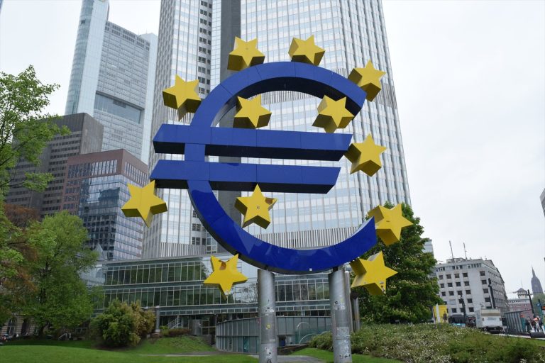 欧州中央銀行（ECB）本部がフランクフルトにある理由とは？歴史と役割を観光とあわせて紹介