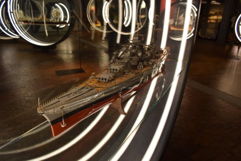 ドイツ技術博物館に展示されているシャルンホルスト級戦艦模型の魅力と見どころを徹底解説
