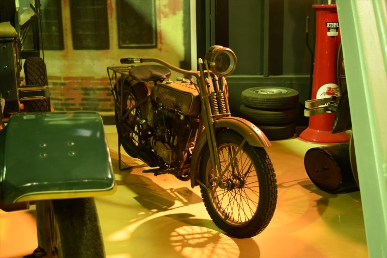 ツカハラミュージアム展示の1920年Harley-Davidson Model 20Jを徹底解説｜歴史背景と技術進化