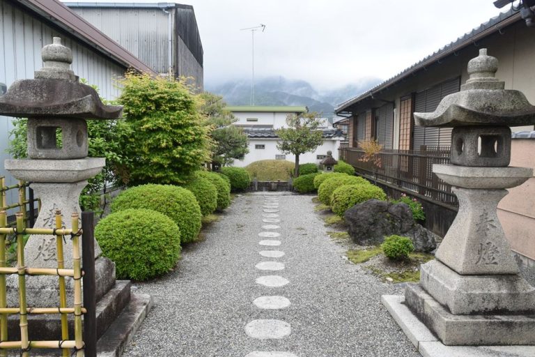 明智光秀ゆかりの地「明智塚」を徹底解説｜歴史背景・伝説・アクセス完全ガイド