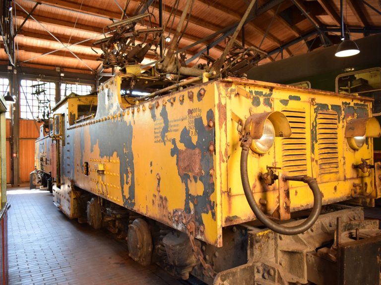ベルリン技術博物館の黄色い機関車｜写真から探る初期ドイツ電気機関車の正体